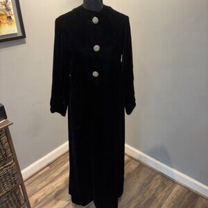 VTG Black Velvet Duster Coat Rhinestone Buttons‎ Long 60's Luxury Romantic Sz S
